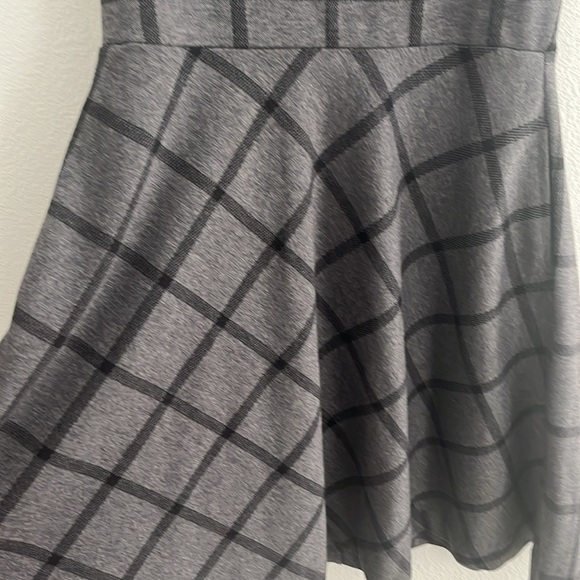 Banana Republic Windowpane Plaid Skater Dress – Size 6 – Preppy Academia Style - Picture 4 of 8